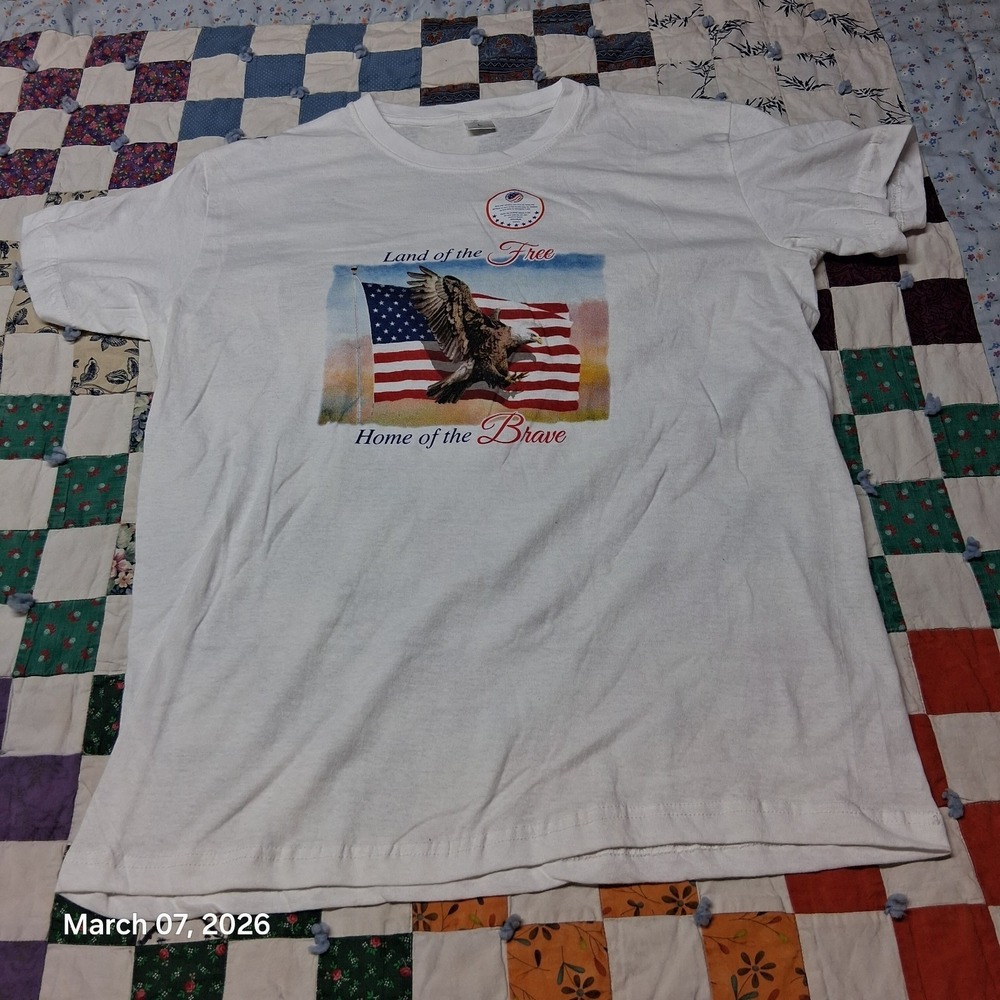 Land of the Free Home of The Brave American Flag Bald Eagle White T Shirt Size L